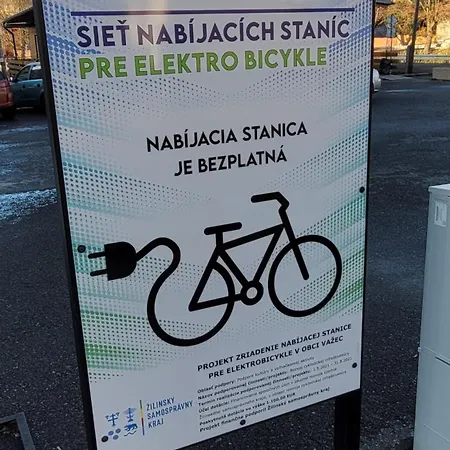 Anicka Vo Vazci * Važec